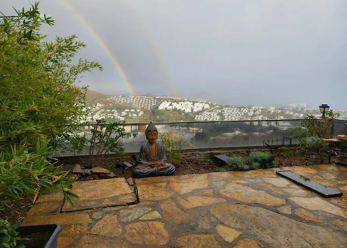 Seaside Sunrise Sea View, Fully Private Pool Willa *